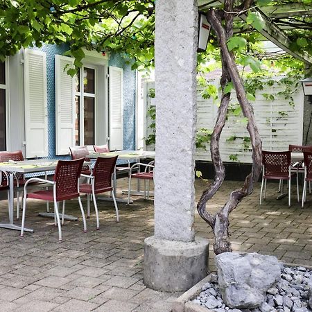 Hotel Loewen Niederuzwil Bagian luar foto