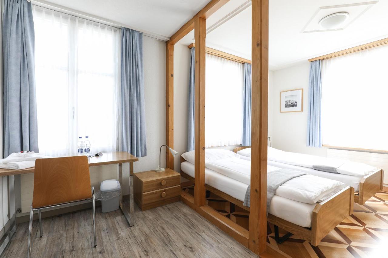 Hotel Loewen Niederuzwil Bagian luar foto